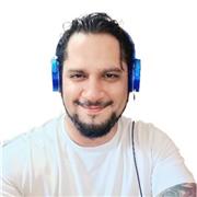 Hola, soy profesor titulado en Inglés y Español y certificado por PTE Academic